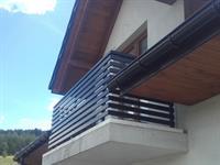 Balustrady stalowe zewnętrzne na balkon